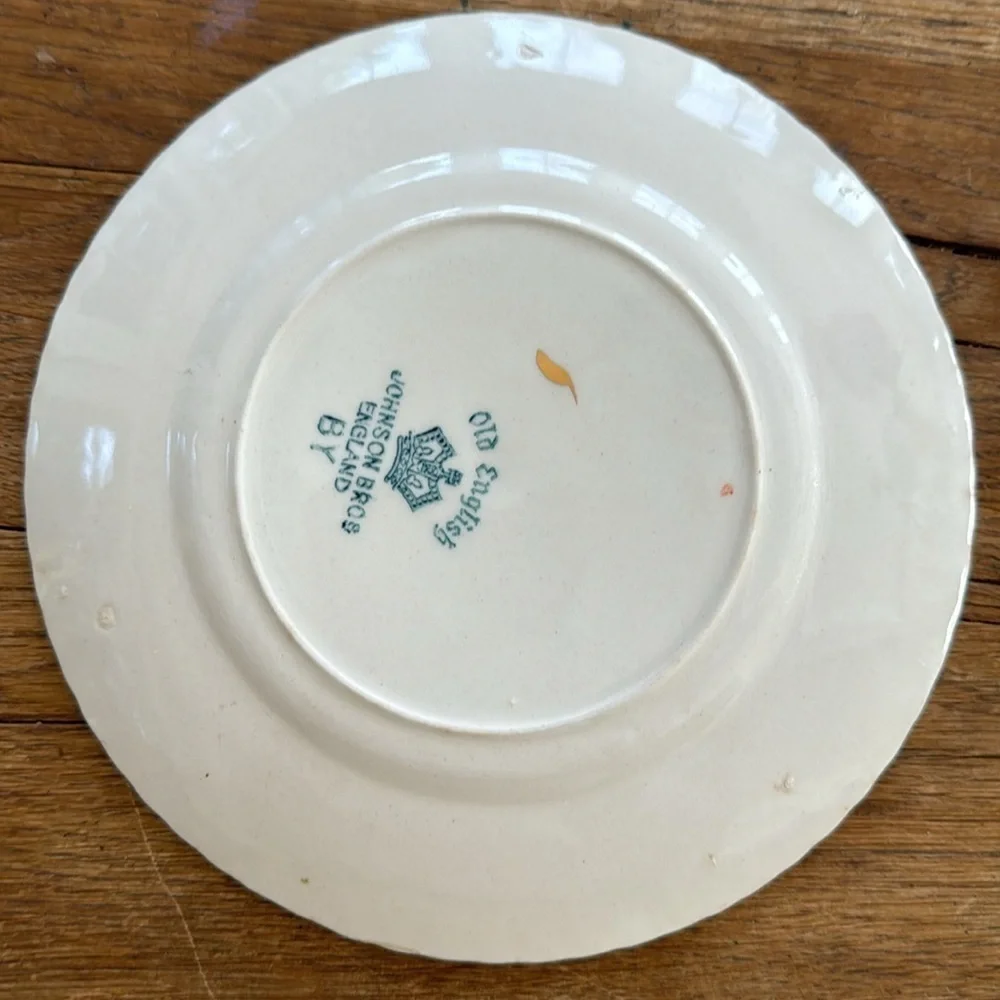 Vintage HTF Johnson Bros. Belvedere plate, Stamped Old English 6 inch